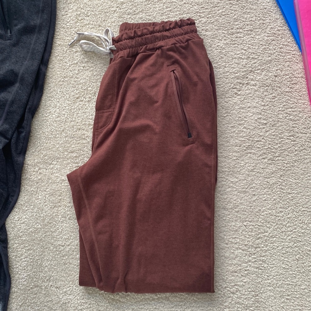Vuori men’s joggers ponto performance dream knit